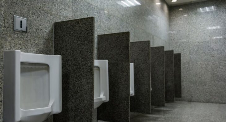 Dlaczego przegrody pisuarowe zwiększają komfort i higienę użytkowników?