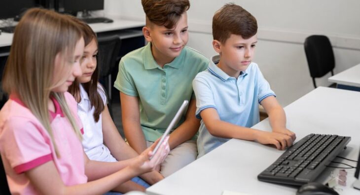 Rozwijaj swoje kompetencje cyfrowe! Sekrety podręczników do informatyki odkryte