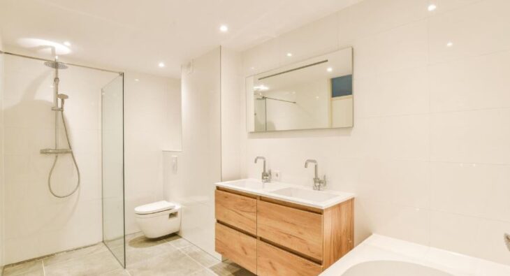 Odkryj sekret trwałej i stylowej łazienki: Dlaczego płyty HPL to hit 2025 roku?