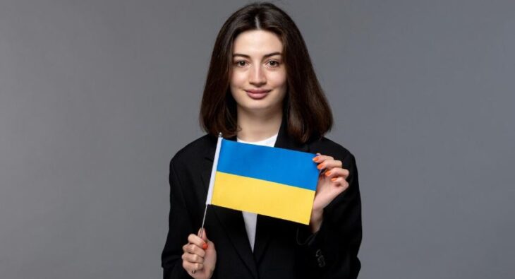 Outsourcing pracowników z Ukrainy: Szklanka półpełna czy półpusta? Odkrywamy zalety i ryzyka dla polskich firm!