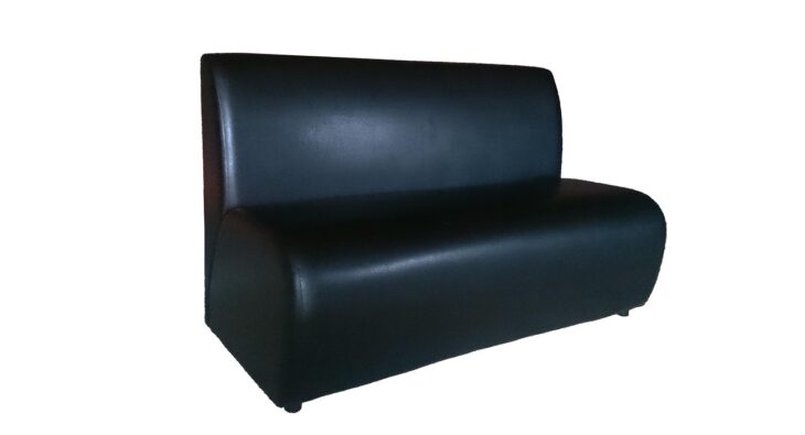 Jak wybierać tapicerkę mebli do restauracji, która przetrwa lata intensywnego użytkowania? Odkryj proste triki!