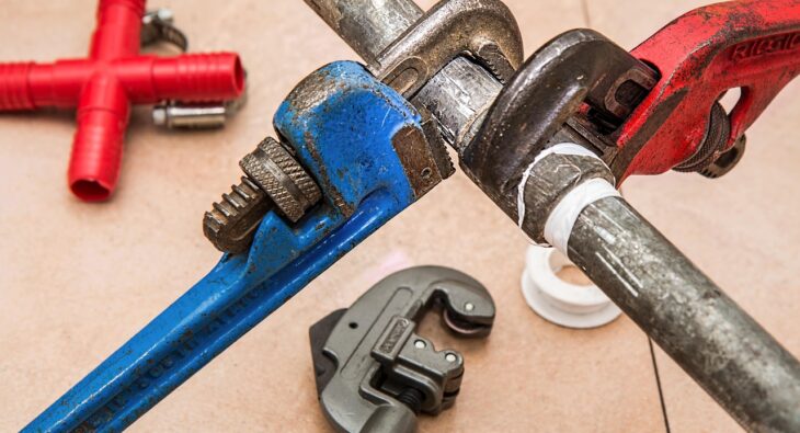 Hydraulik we Wrocławiu – kiedy powiadomić eksperta? Rozwiążemy Twój problem!